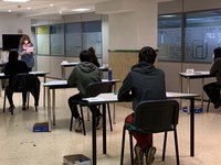 118 personas realizan los exámenes de Cambridge en MondragonLingua