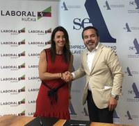 LABORAL Kutxa y SEA renuevan su acuerdo de colaboración