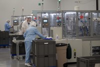 Mondragon Assembly fabrica 4 líneas de producción de mascarillas para Inditex