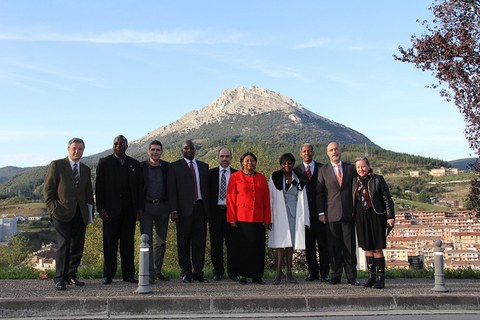 Una delegación de la República de Namibia visita  MONDRAGON