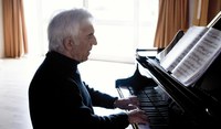 Vladimir&Vovka Ashkenazy errusiar musikarien kontzertura joan nahi?